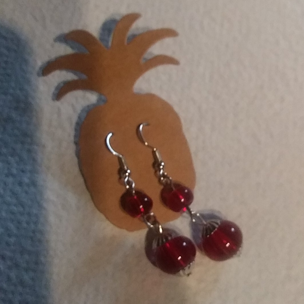 💍 Handcrafted red glass drop earrings - Picture 1 of 4